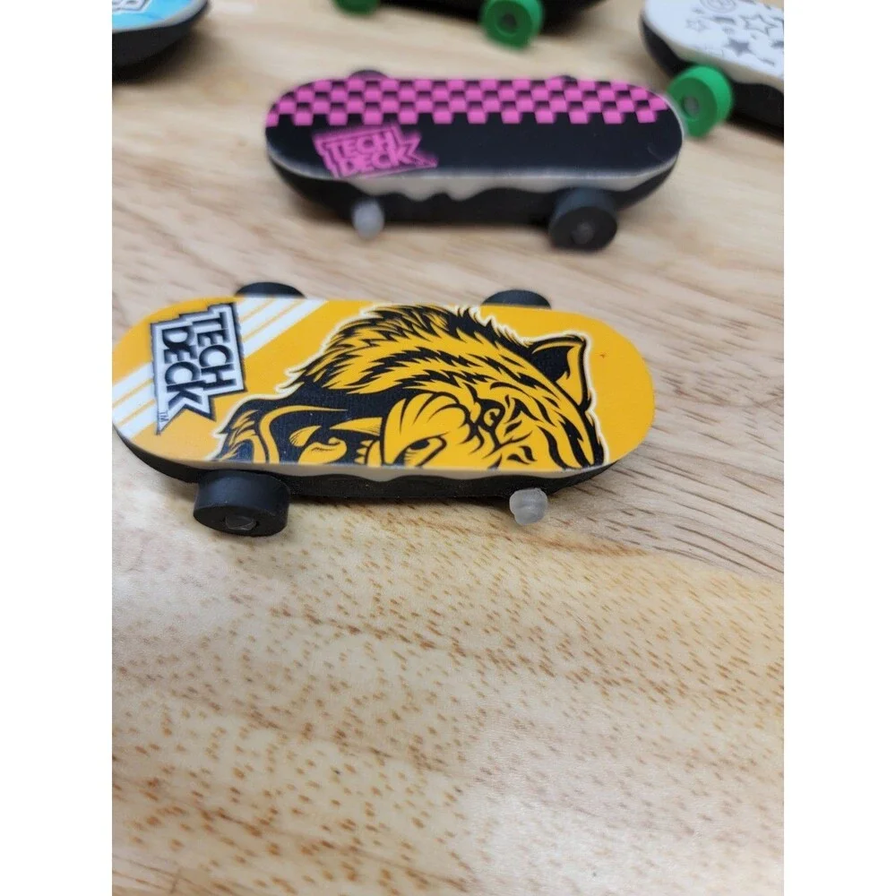 Tech Deck Bendy Boards Collectible Mini Skateboard Eraser Exclusive Design 9Pc